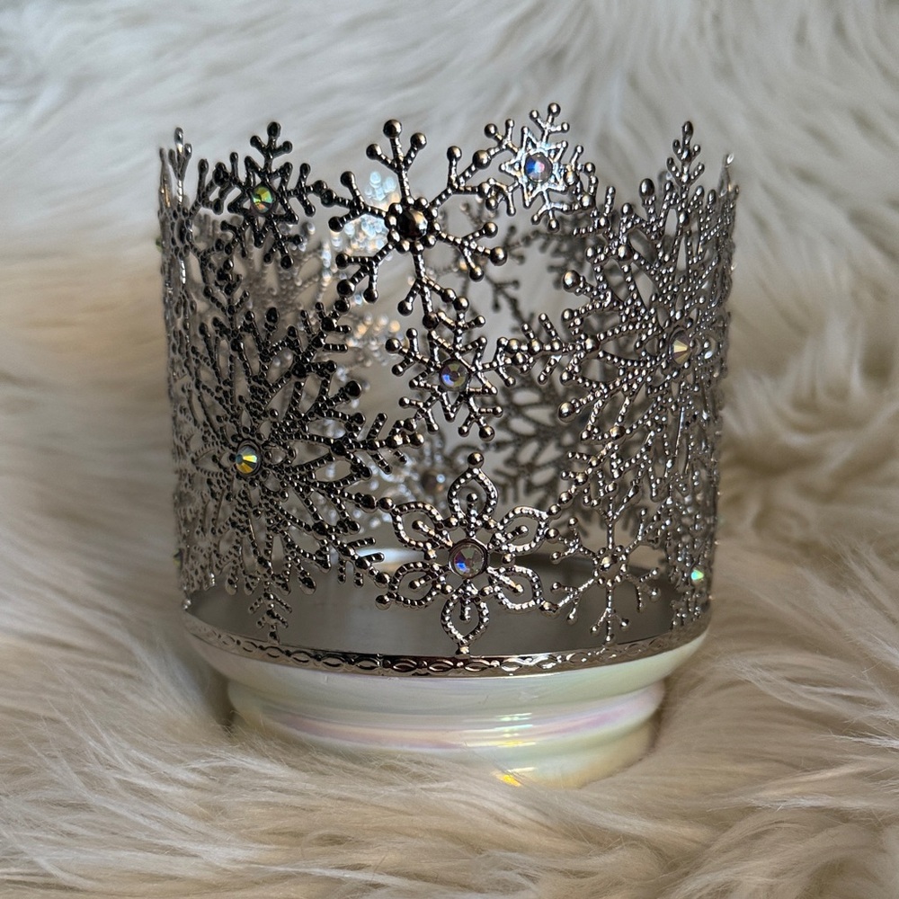 Bath & Body Works Winter Christmas Snowflake 3-Wick Candle Holder